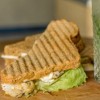 Сэндвич с курицей и овощами Территория